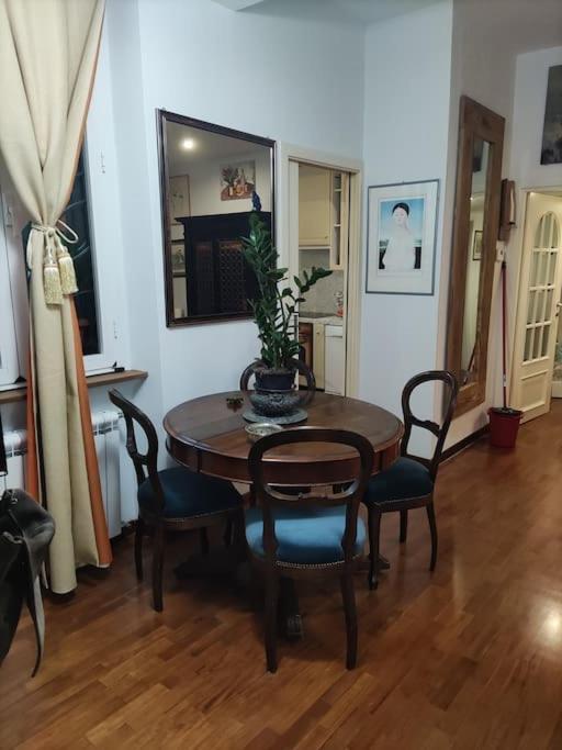 Colosseo Vintage Apartment Rome Extérieur photo