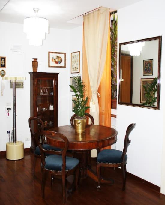 Colosseo Vintage Apartment Rome Extérieur photo